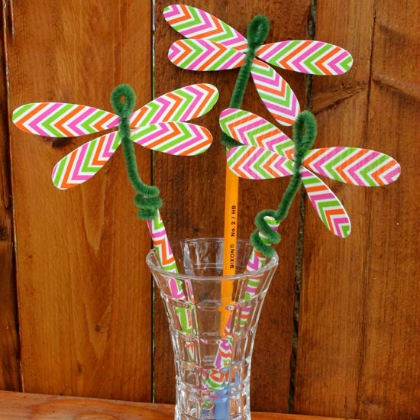 Hard paper and pipe cleaner pencil decoration crafts