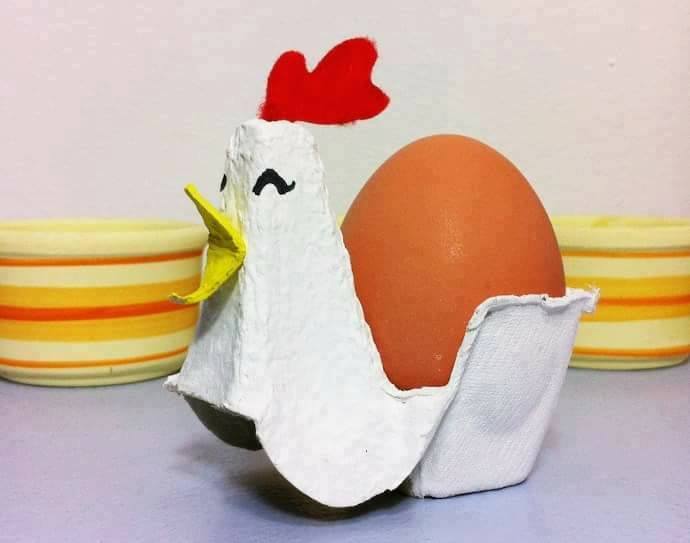 Easy-Peasy Rooster Easter Egg Holder Craft Idea