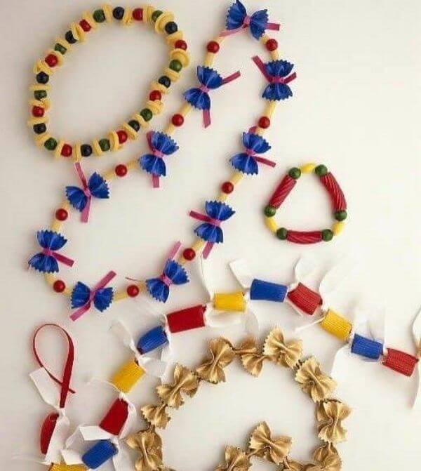 pasta bracelets - Pasta Crafts for Kids