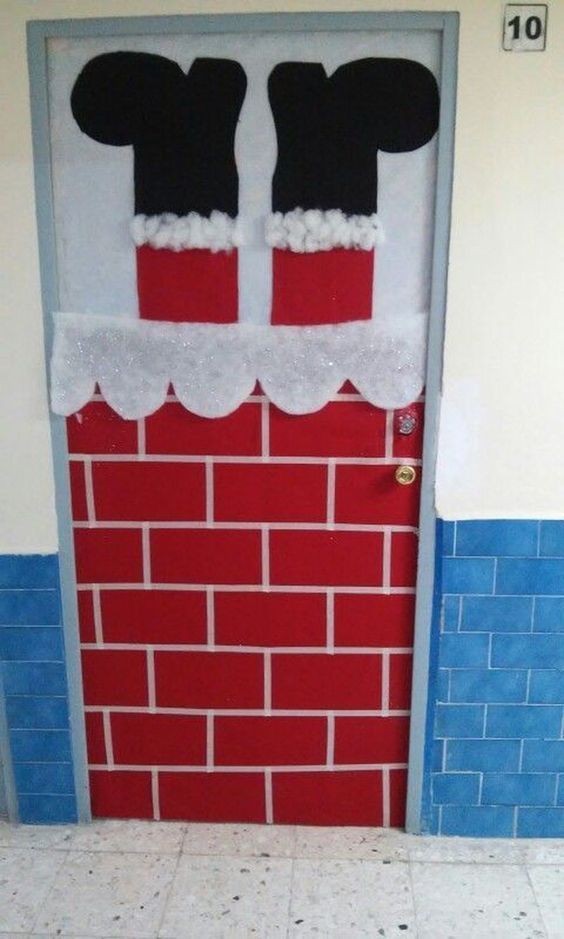 Decorating Door With Santa Claus Essence