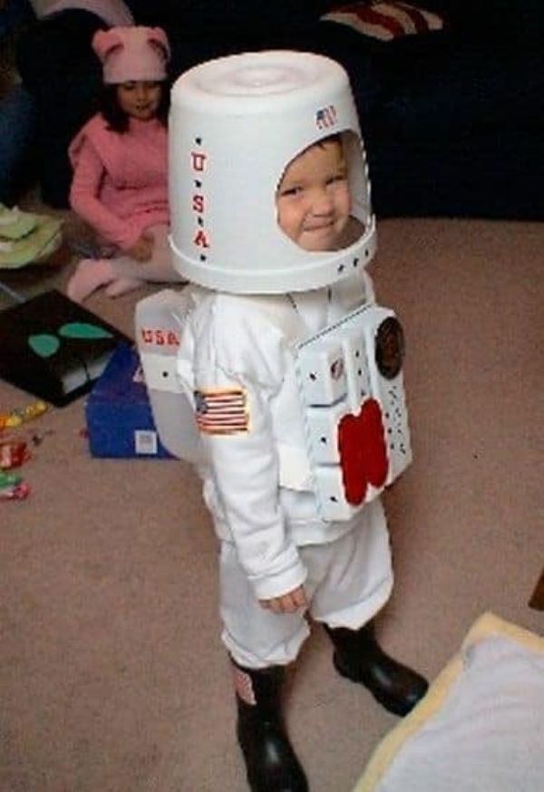Wonderful Costume Ideas for Kids' Fancy Dress The Astronaut Costume