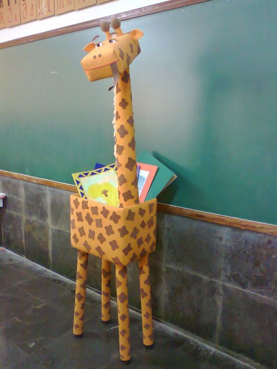 Giraffe Book Holder
