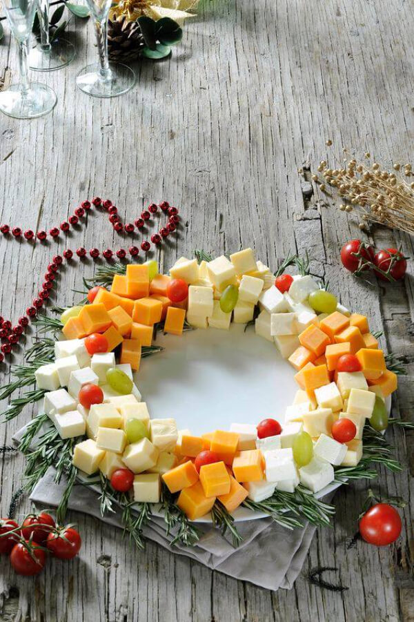 Fruit table ornament Beautiful Snack Ideas for Christmas