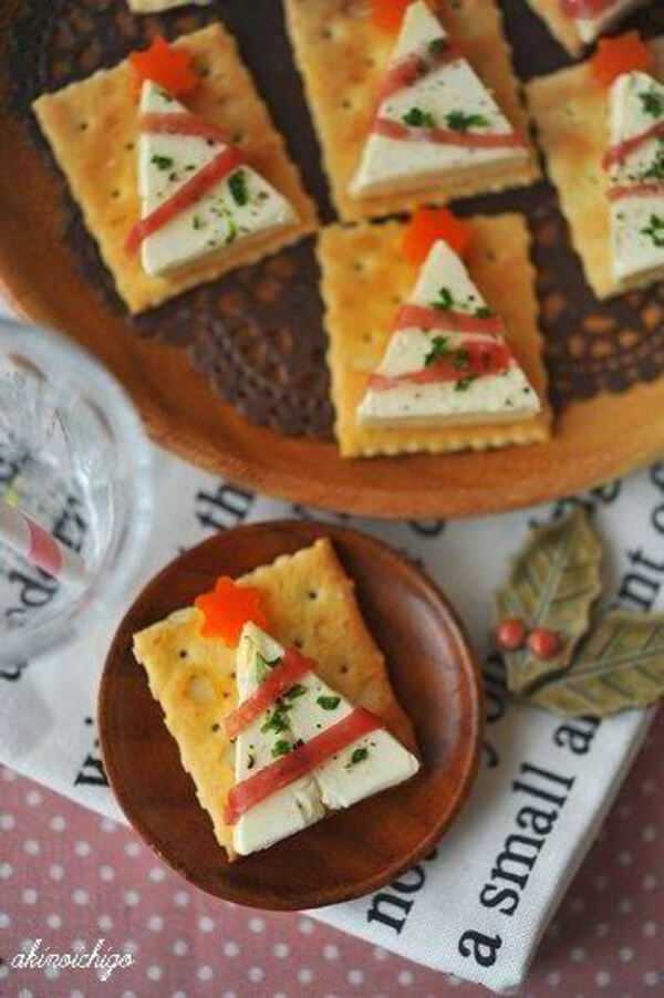 Biscuits and paneer Beautiful Snack Ideas for Christmas