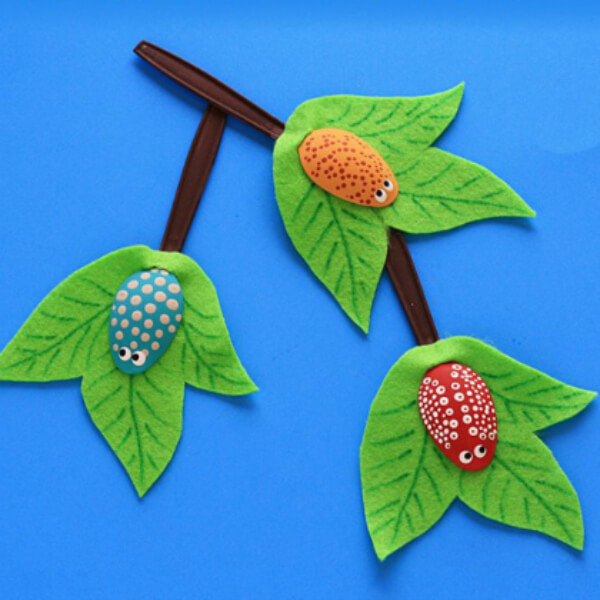 Cute Plastic Spoon Bugs - Arts and Crafts with Spoons for Kids