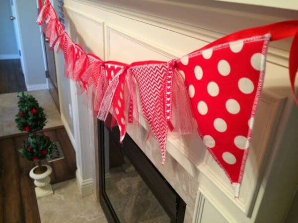  DIY  Valentine’s Day Bunting  Craft Project
