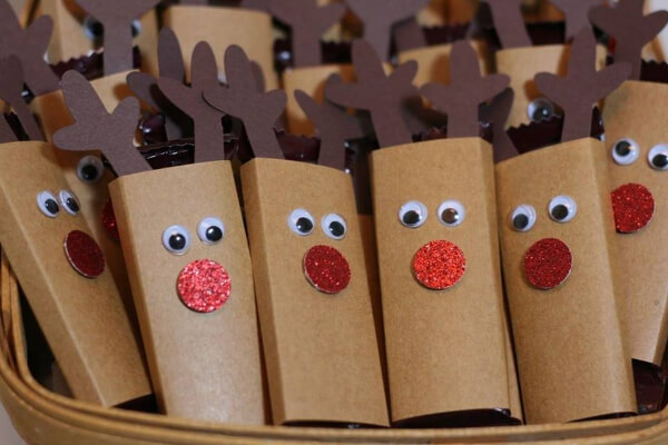 Reindeer Decoration On Chocolate Bars - Chocolate wrapper