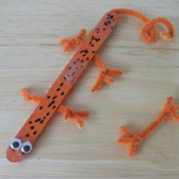 DIY Easy To Make Popsicle Stick Lizard Craft With Pipe Cleaners
