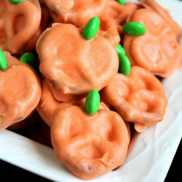 Fun-To-Make Pumpkin Pretzels Snack Idea : DIY Fall Snacks For Bigger Kids