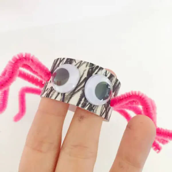 The tiny spider using pipe cleaner DIY Spider Craft Ideas For Kids