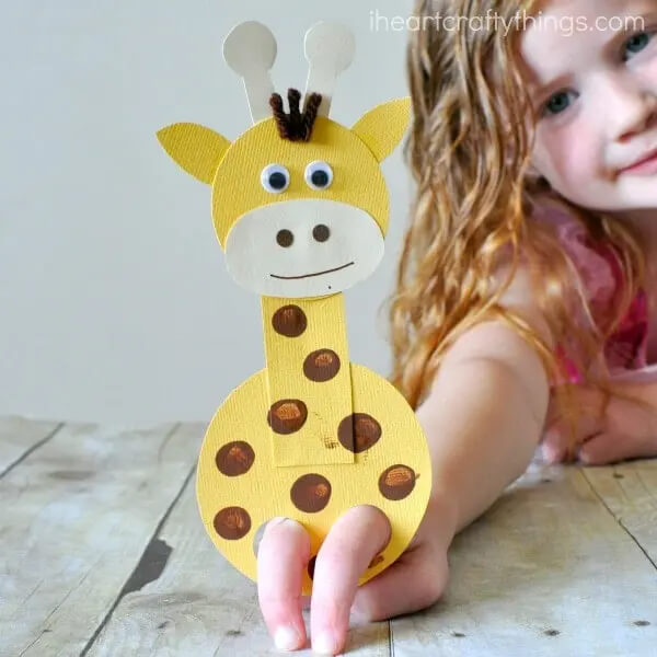 finger Puppet Giraffe Craft