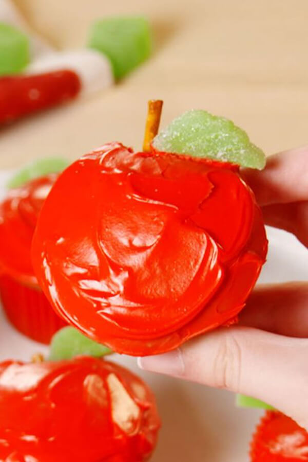 Drinks & Desserts Ideas for Kids Easy Fruit Dessert Recipe - Apple Cupcakes