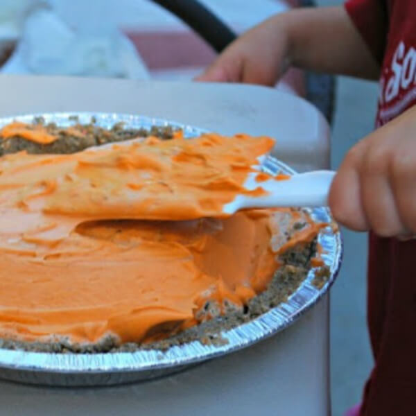 Sweet Pumpkin Pie Using Shaving Foam