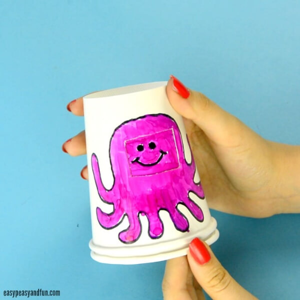 Expression Changing Octopus Using Paper Cups