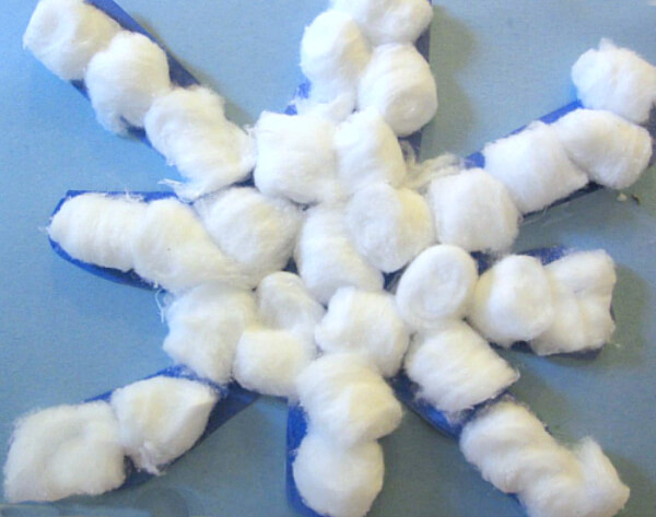 Easy Snowflake Craft For Toddlers With Cotton Balls