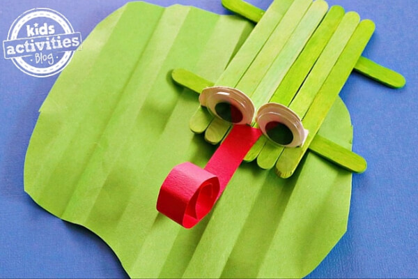 Cute Green Popsicle Frog Crafts For Kids