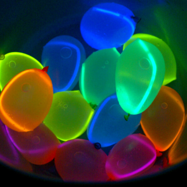 Glow in Dark DIY Projects For Kids Glowing Balloons Activity For Kids 