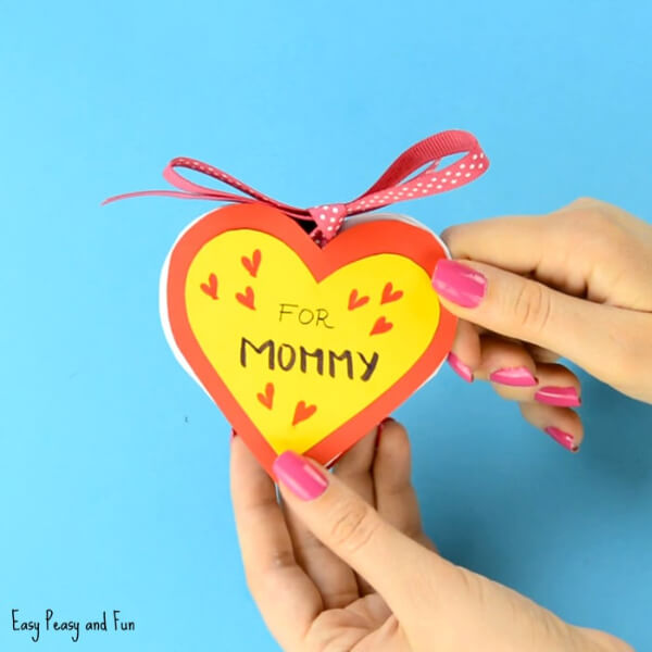 Easy DIY Mother's Day Gifts & Cards DIY Heart-Shaped Notebook Card For Mom