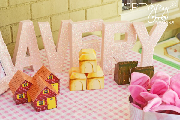 Avery’s Three Little Pigs Party