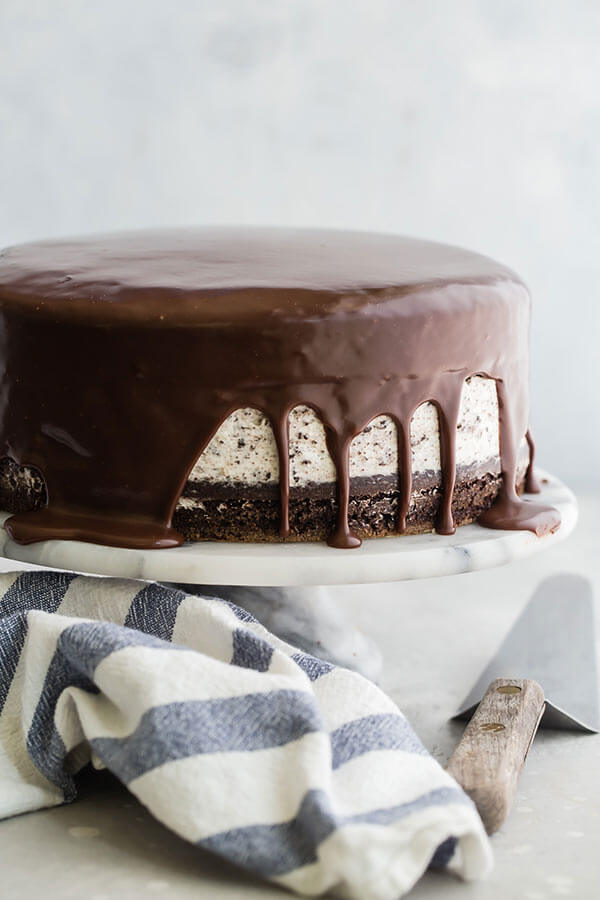 Easy To Make Chocolate Cake With An Oreo Cheesecake