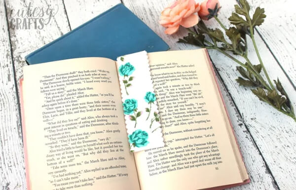 Easy DIY Bookmarks Ideas How To Make A Bookmark From Fabric