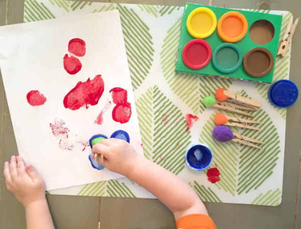 Arts and Crafts Ideas for Toddlers Painting With Pom-Poms