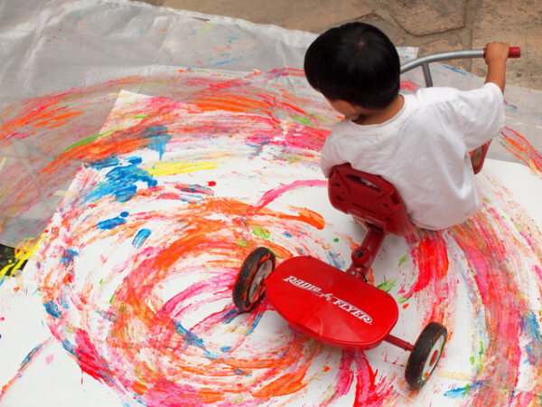 Tricycle Circle Art Activity For Preschool Outdoor Art Project Ideas For Kids