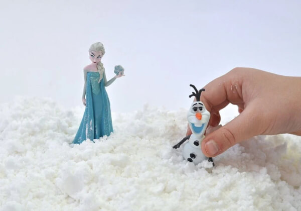 Fake Snow Recipes for Kids DIY Fake Snow Recipe For Sensory Play