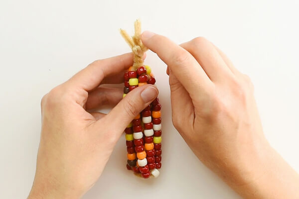 DIY Thanksgiving Craft Ideas Easy Beaded Pipe Thanksgiving  Craft Project for Kids