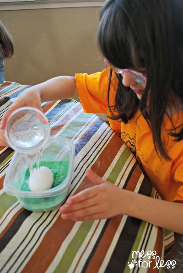 Dye Easter Eggs for Kids Baking Soda Easter Eggs Craft Idea