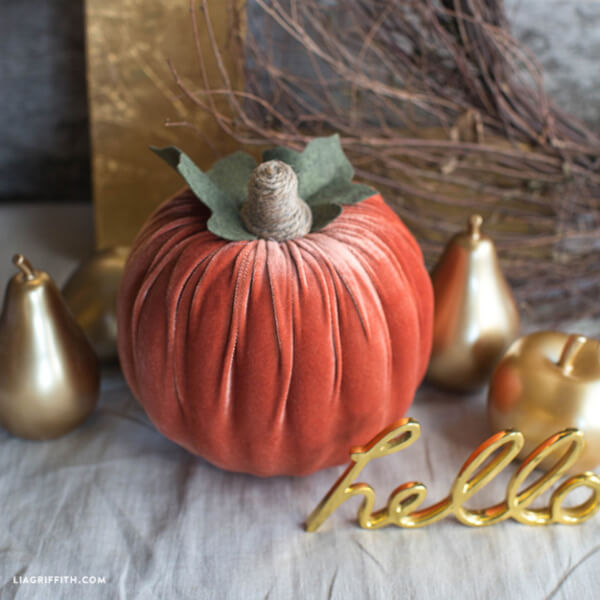 Easy Velvet Pumpkin Thanksgiving Craft Project