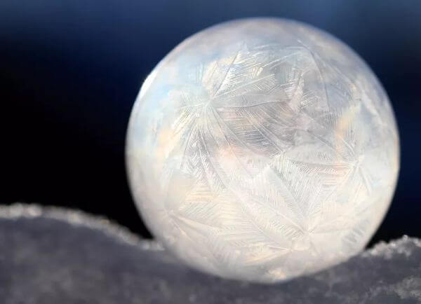 Fun Science Project Frozen Bubbles With Dry Ice