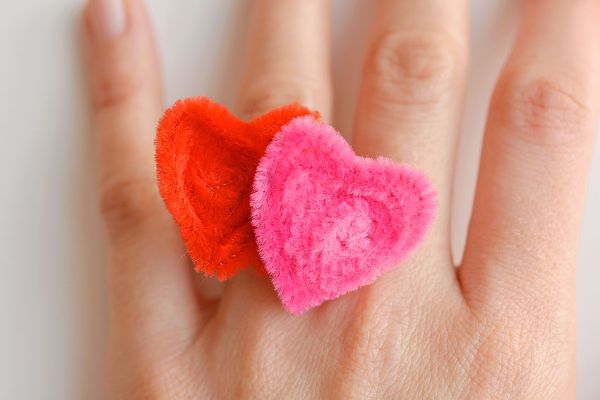 Valentine's Day Crafts For Kids How To Make Pipe Cleaner Heart Rings Craft Step By Step