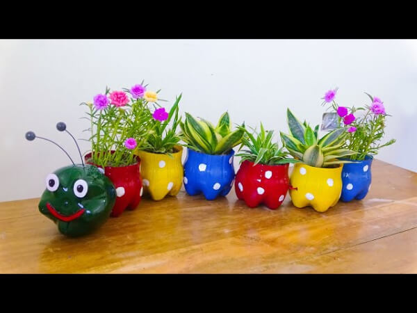 Amazing Worm Shaped Gardens By Recycled Bottle Recycled Plastic Bottle Ideas for Kids