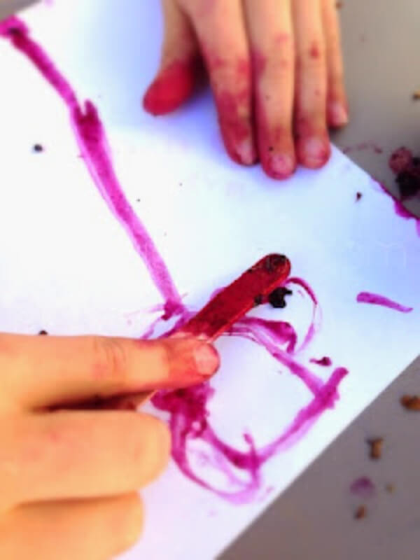 DIY Painting With Berries Ideas For Preschoolers