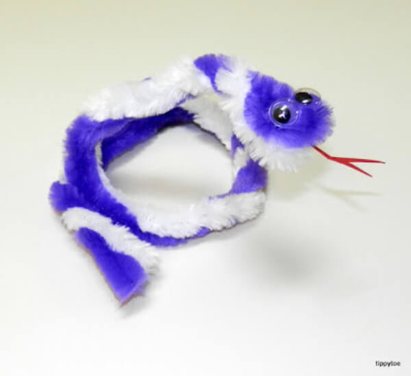 Fun Slithering Snake Craft Pipe Cleaner & Pony Bead Crafts for Kids