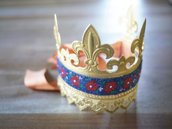 King Paper Crown Craft For Kids How To Make A Paper Crown – Easy DIYs for Kids