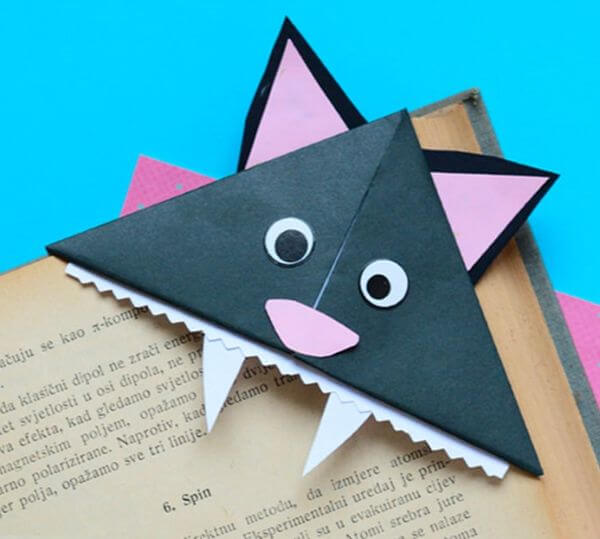 DIY Origami Cat Corner Halloween Bookmark For Kids