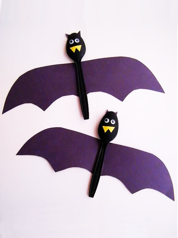 Easy Halloween Spoon Bat Craft Ideas Bat crafts & Activities for Kids