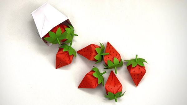 DIY Strawberry Origami Gift Box