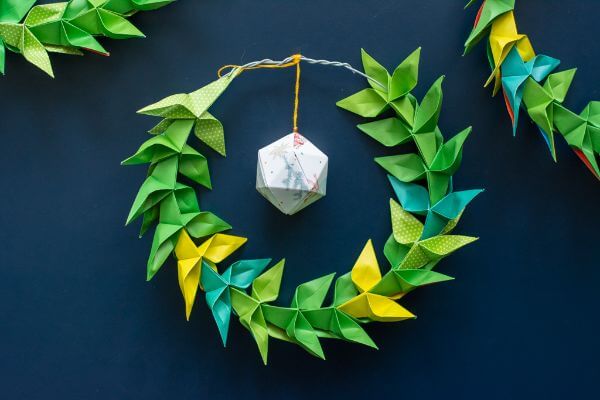 Christmas Origami Ideas That Kids Can Make Origami Wreath Christmas Ornaments