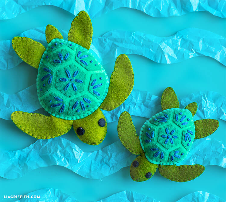 DIY Felt Turtle Stuffed Toy For Preschoolers Crafts
