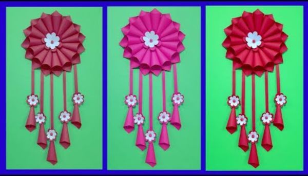 Wall Hanging Christmas Decoration Idea With Flower