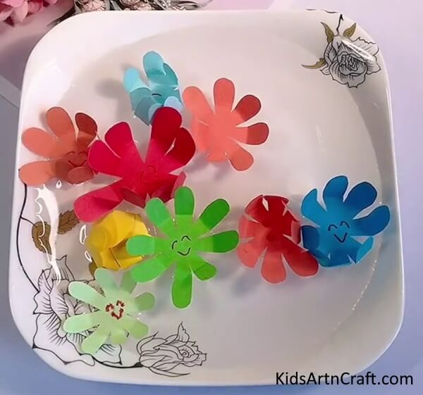 Floating Paper Flower in Water Bowl 