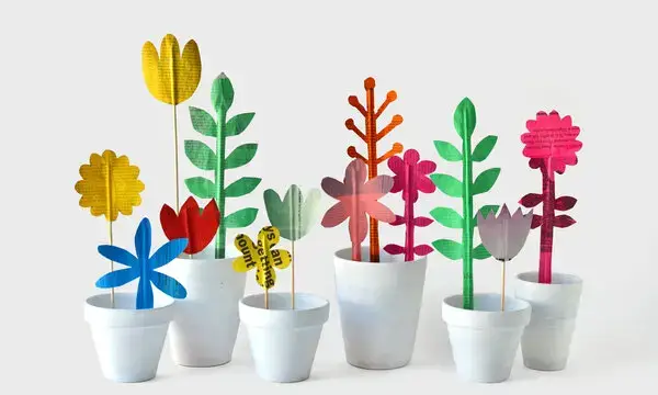 Colorful Flowers Decoration Craft With Newspaper