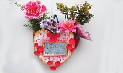 DIY Flower Vase Newspaper Craft Idea With Photo Frame