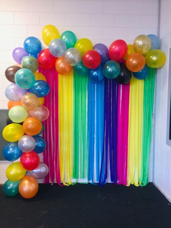 Graduation Photo Booth Decoration Craft Idea With Crepe Paper Ribbon For Classroom