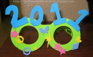Paper Plate New Year Glasses Craft For Kids