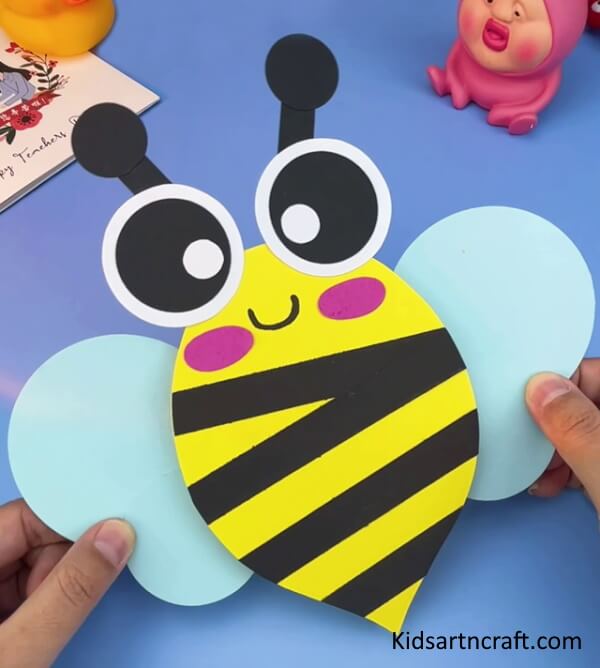 Cute & Simple Honey Bee Making Idea with Paper