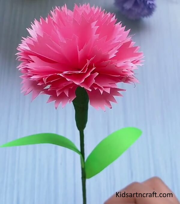 Simple to Make Paper Flower Craft to Put in Vase